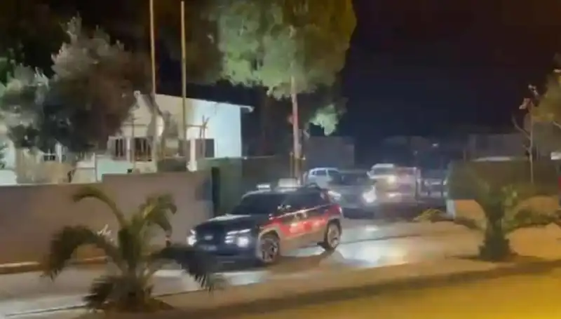 İzmir’deki Dev Operasyonda 141 Hükümlü Ele Geçirildi!