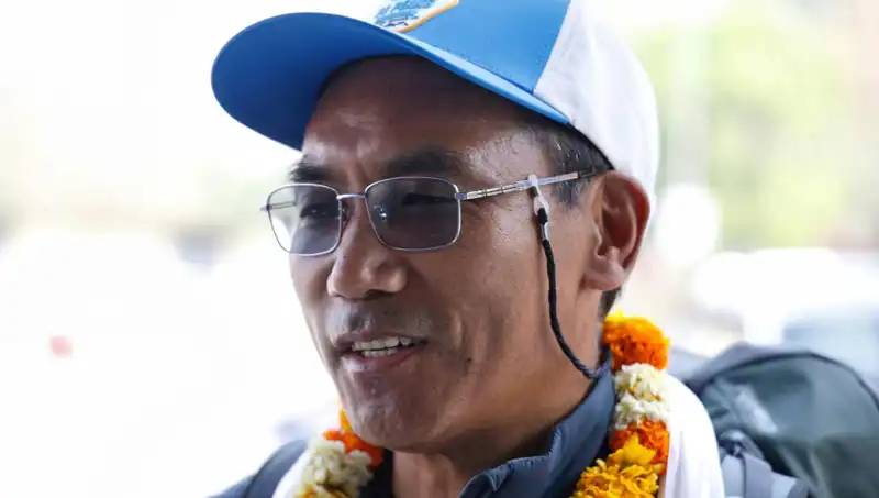 Everest Adam, Kendi Rekorunu Kırarak Zirveye Bir Adım Daha Yaklaştı