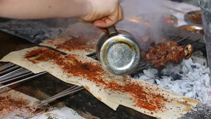 9 Günlük Bayram Tatilinde Türkiye'de 50 Ton Tescilli Ciğer Kebabı Tüketildi