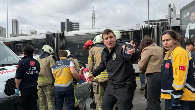 Metrobüs Kazasında Hayatını Kaybedenler ve Yaralılar: Seferler Durduruldu