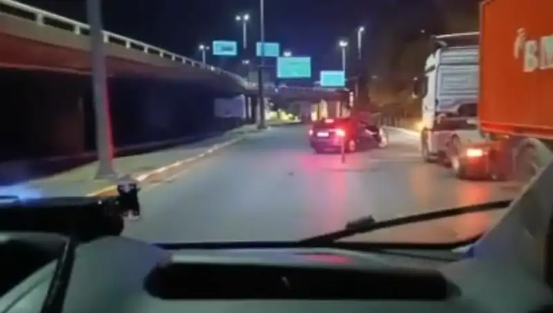 İstanbul'da Dev Kaçakçılık Operasyonu: Milyonlarca TL'lik Ürünler Ele Geçirildi