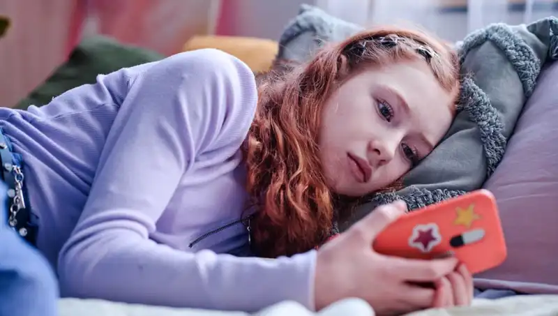 Gençlerin Mutluluğu Neden Azalıyor? Psikolojik Sorunlar ve Çözüm Yolları