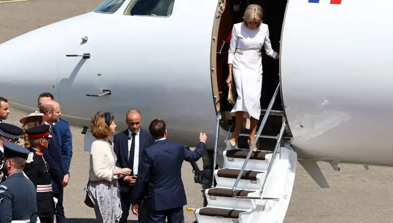 Macron Çifti Arasındaki Kriz: Eşinin Görmezden Gelmesi Dikkat Çekti
