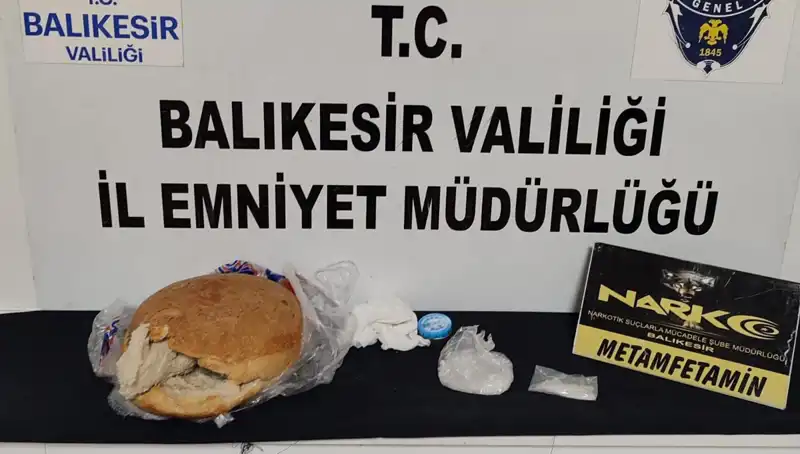 Ekmeğin İçine Gizlenen Uyuşturucular, Yüzlerce Ticaretten Sonra Ele Geçirildi!