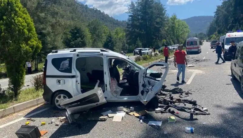 Marmaris’te Korkunç Kaza: Yolda Savaş Alanı Değil, Hayatları Tehdit Eden Bir Facia
