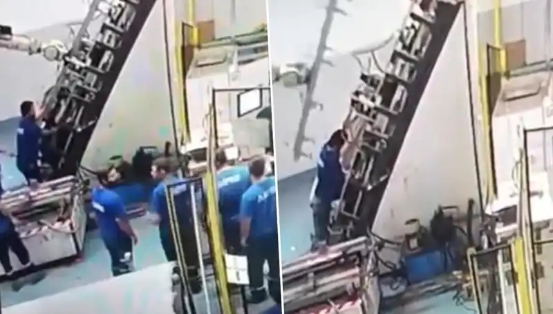 Fabrikada Korkunç Kaza: Makine Çalışanın Sırtına Saplandı!
