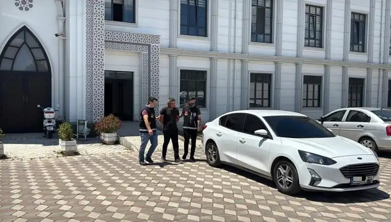 Kocaeli'deki Cinayet Olayı: Katil Zanlısı Adalete Teslim Edildi