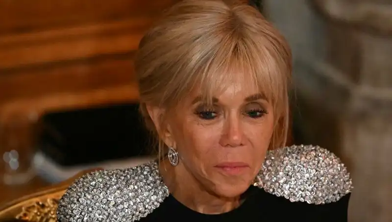 First Lady Davasında Şok Edici Gelişme: "Erkek Olarak Doğdu" İfadesi Reddedildi!