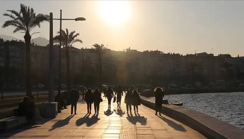 Bu Hafta Sonu Hava Durumu: Planlarınızı Etkileyecek Tahminler!