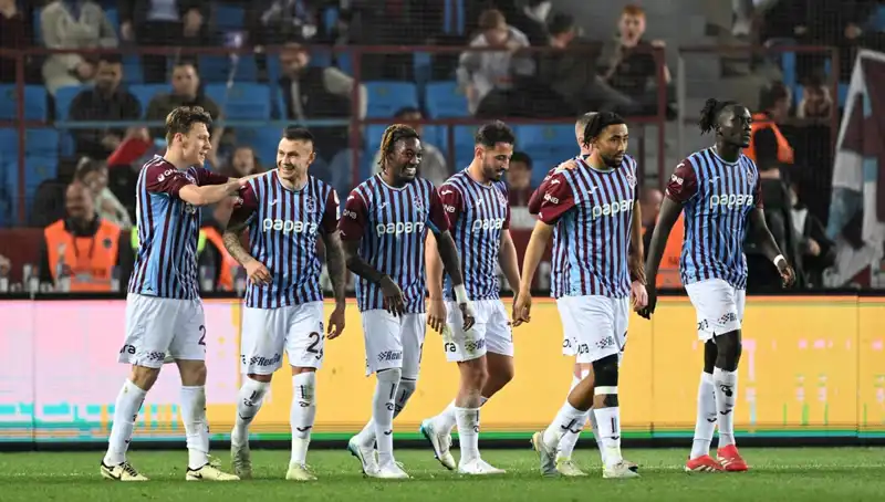Trabzonspor'da Sakatlık Şoku: Fenerbahçe Derbisi Öncesi Oyuncu Kadrodan Çıktı!