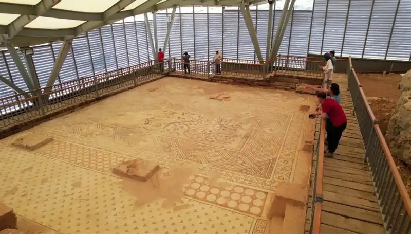 Tarihi 'Cennet Bahçesi' Mozaiği Restore Edildi ve Ziyarete Açıldı