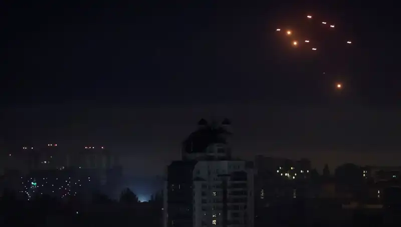 Rusya'nın Kiev'e Yönelik Hava Saldırıları: Sumi'de Tahliye Süreci Başladı