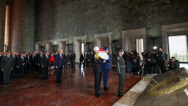 Devlet Erkanı Anıtkabir'de: Atatürk'ü Anma Töreninde Duygu Dolu Anlar