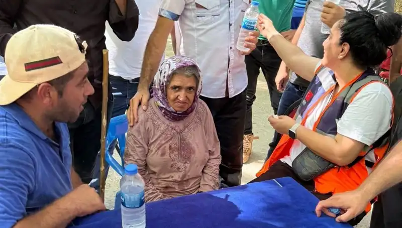 Kayıp Kadın 3 Gün Sonra Bulundu: Piknikçilerin İhtiyaçları Hayatta Kalmasına Yardımcı Oldu