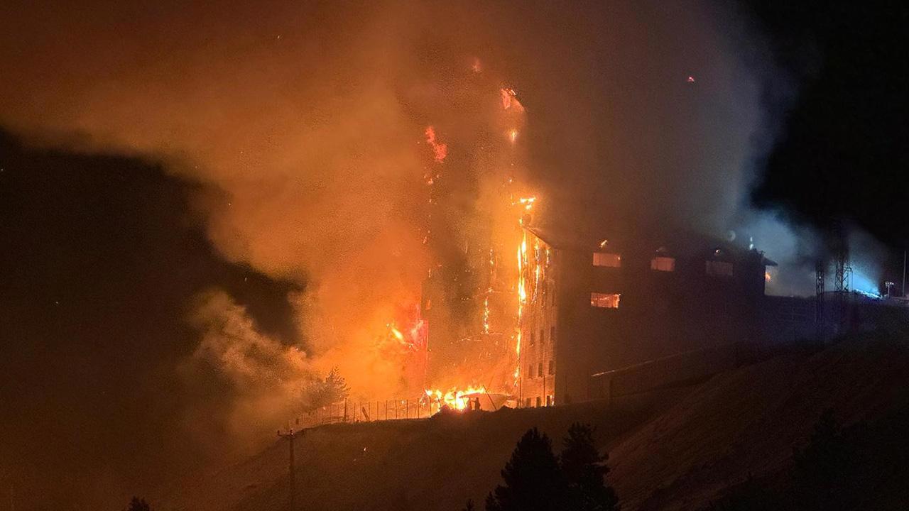 Kartalkaya Kayak Merkezi'nde otel yangını: 10 ölü, 32 yaralı