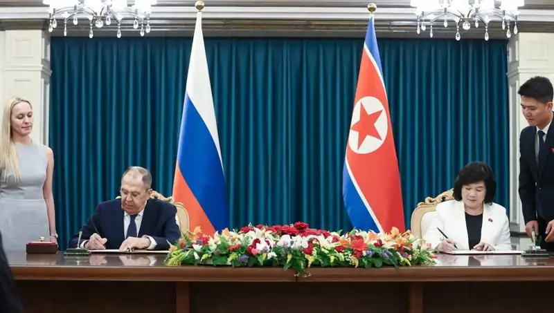 Rusya ve Kuzey Kore: Lavrov, Tarihi Görüşmede Yeni Stratejileri Tartıştı
