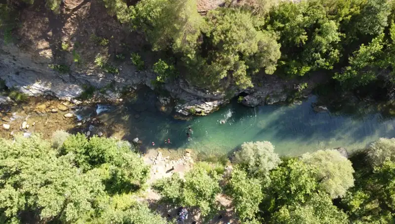 Adana'da Bunalım Yaratan Nem, Yaylacıları Doğal Kaynak Sularına Yönlendirdi