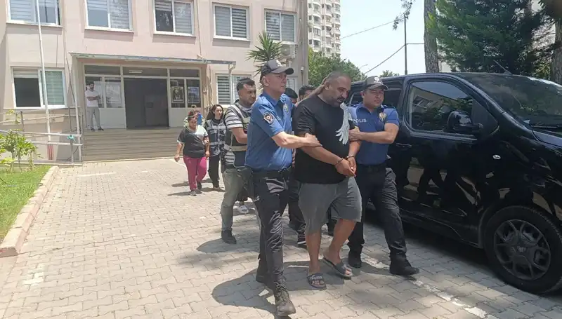 Adana'da Dolandırıcılık Operasyonunda 4 Şüpheli Tutuklandı: Ayrıntılar Neler?