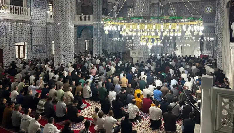 İlk Bayram Namazı, Iğdır'da Tüm Coşkusu ile Kılındı