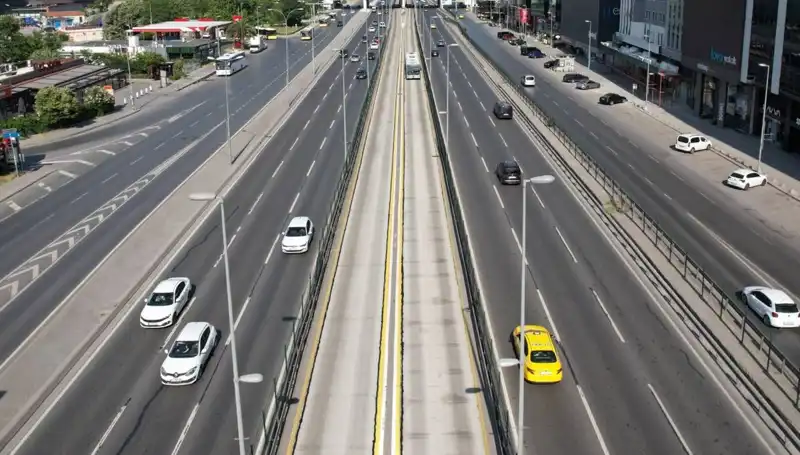 İstanbul'da Bayramda Boş Kalan Yollar: Nedenleri ve Sonuçları