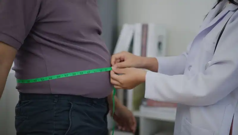 24 Yaşındaki Genç, İki Besin Bırakarak 137 Kilodan 47 Kilo Verdi!