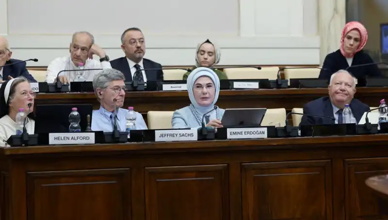 Emine Erdoğan, Vatikan’da "Dünya 5’ten Büyüktür" Derken Neleri Vurguladı?