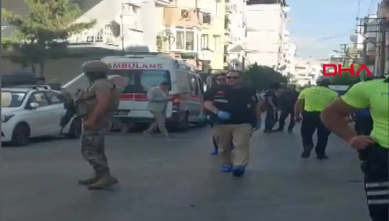 İzmir Karakoluna Yapılan Silahlı Saldırı: İki Şehit, Bir Yaralı!