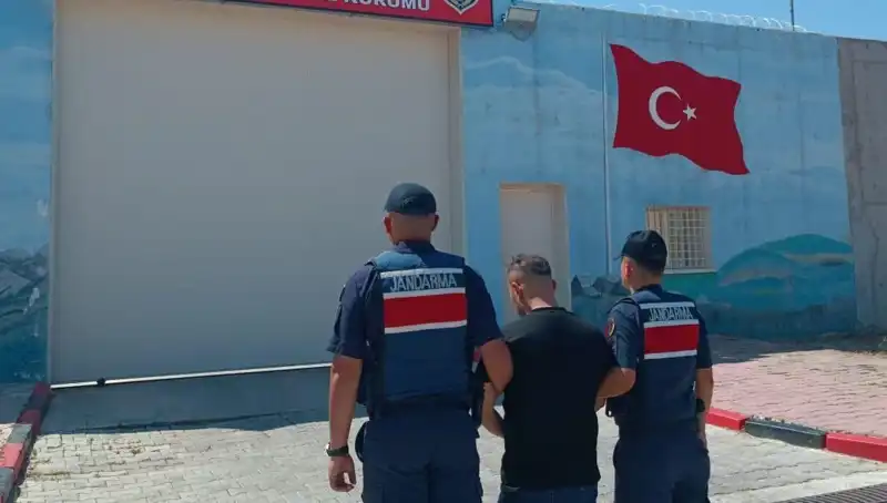 Afyon'da Sıkı Takip: 9 Aranan Şahıs Yakalandı