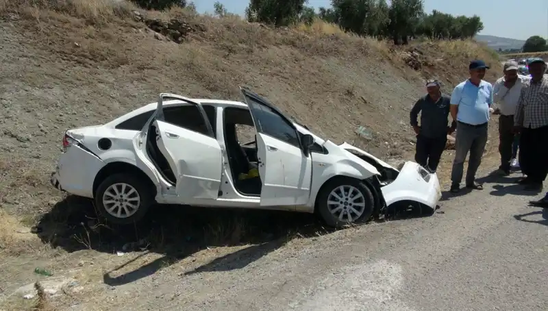 Kilis'te Trafik Kazası: Otomobiller Çarpıştı, Yaralı Sayısı Artıyor