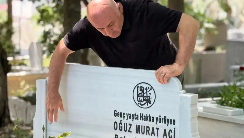 Aci Ailesinin Hüzünlü Babalar Günü: Kaybın Gölgesinde Bir Anma