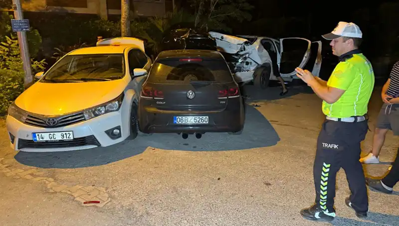 Alkollü Sürücünün Kaçışı: Sokağı Birbirine Katan Kaza Detayları