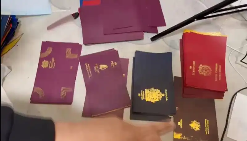 Sahte Pasaport ve Vize Çetelerine Büyük Darbe: Operasyon 2023
