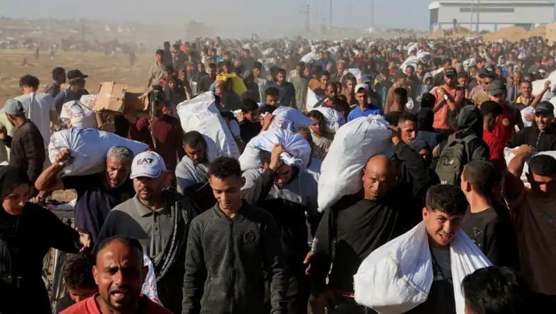 İsrail Ordusu, Han Yunus’a 15 Kilometrelik Kuşatma Koridoru Açtı!
